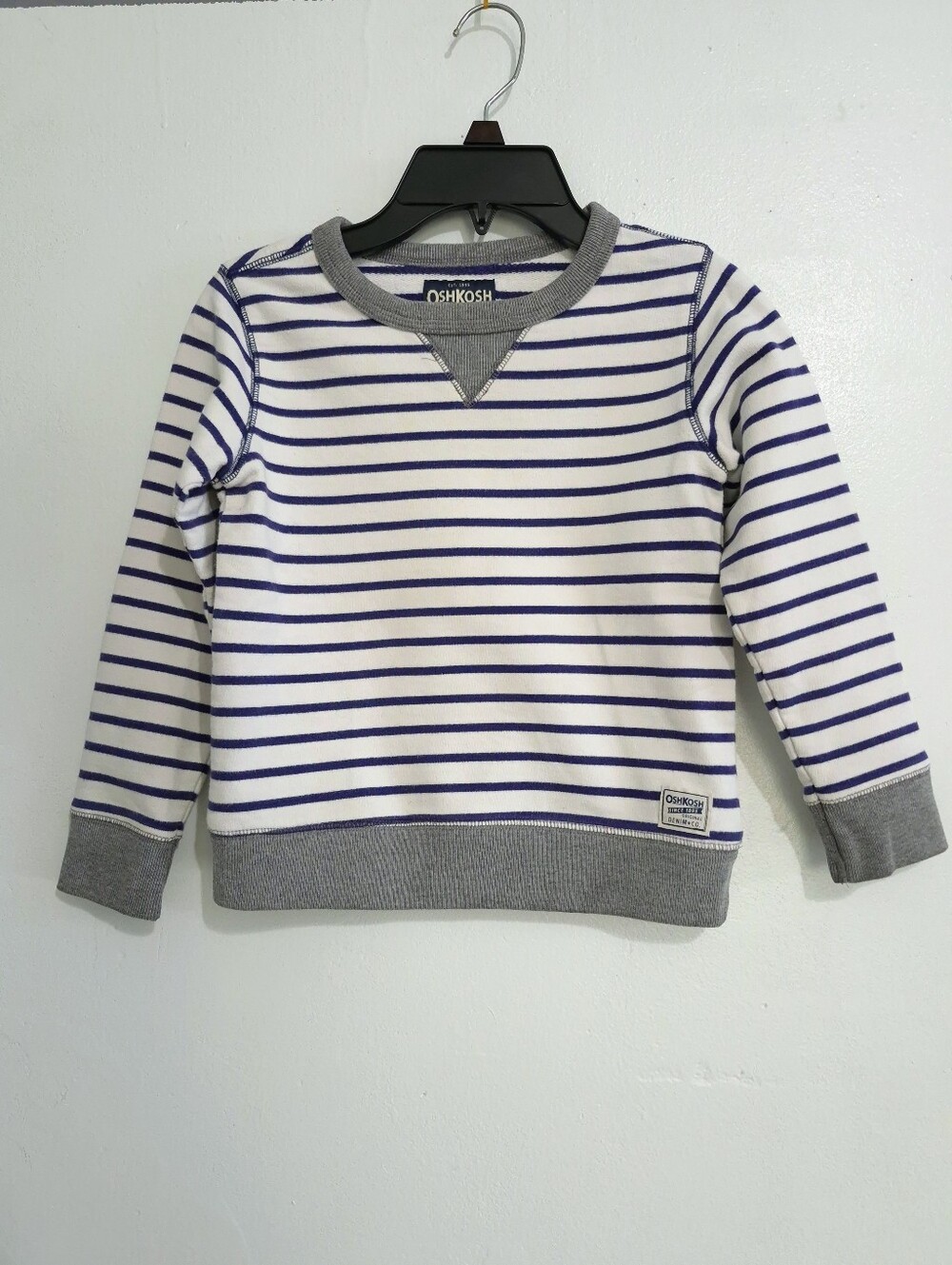 OshKosh B'gosh Boys Size 6 Blue White Striped Crewneck Sweatshirt Pullover - Picture 2 of 15